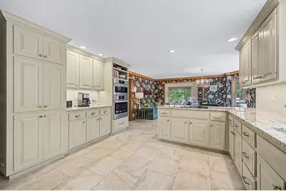 8 Erika Dr, Hopkinton, MA 01748 - Photo 5