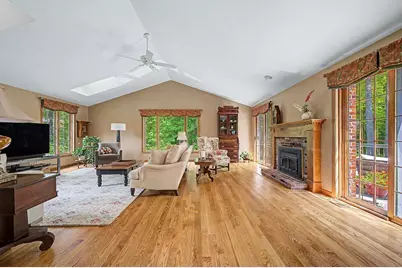 8 Erika Dr, Hopkinton, MA 01748 - Photo 11