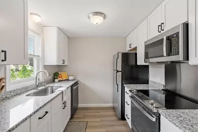 4 Sycamore Dr #4, Leominster, MA 01453 - Photo 3