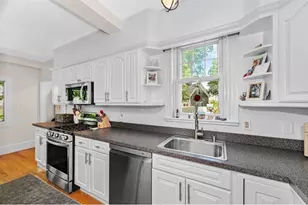 217 Pleasant St, Winthrop, MA 02152 - Photo 13