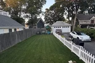 217 Pleasant St, Winthrop, MA 02152 - Photo 5
