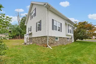 30 Barrett Ave, Worcester, MA 01605 - Photo 31