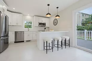 30 Barrett Ave, Worcester, MA 01605 - Photo 9