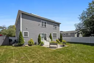 698 Trapelo Rd, Waltham, MA 02452 - Photo 27