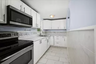 6 Oakwood Ave, Auburn, MA 01501 - Photo 9