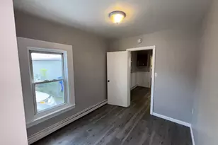 36 Boynton St, Manchester, NH 03102 - Photo 11