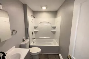 36 Boynton St, Manchester, NH 03102 - Photo 9
