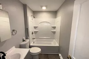 36 Boynton St, Manchester, NH 03102 - Photo 9