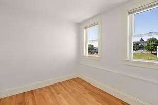 30 Willow St, Newton, MA 02459 - Photo 15