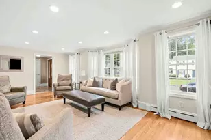 34 Edward Ave, Lynnfield, MA 01940 - Photo 13