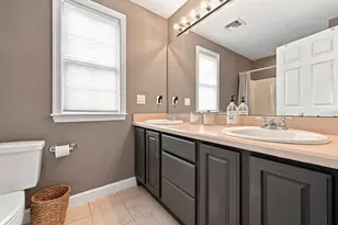 222 Mendon St, Hopedale, MA 01747 - Photo 15