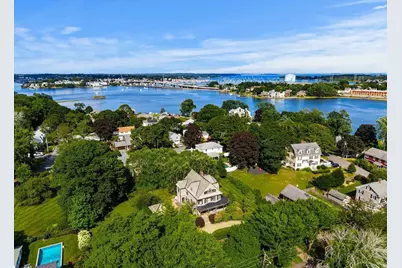 18 Felt St, Salem, MA 01970 - Photo 3
