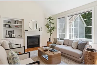 15 Braeburn Ln #15, Ashland, MA 01721 - Photo 1