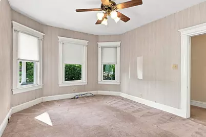 33 Kenwood Ter, Springfield, MA 01108 - Photo 7