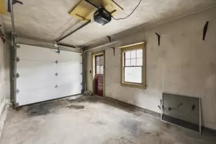250 Gillette Ave, Springfield, MA 01118 - Photo 37