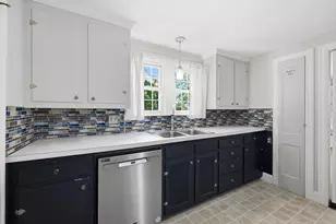 250 Gillette Ave, Springfield, MA 01118 - Photo 7