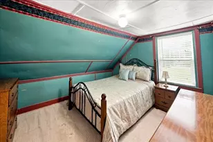 9 Oliver St, Milford, MA 01757 - Photo 11