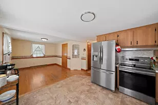 36 Concord St, Brockton, MA 02302 - Photo 3