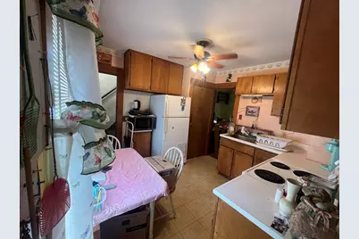 104 Balis St, Springfield, MA 01109 - Photo 13