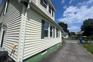 104 Balis St, Springfield, MA 01109 - Photo 7