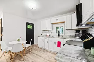 275 Broadway St, Chicopee, MA 01020 - Photo 17