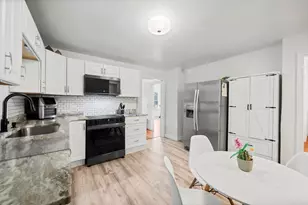275 Broadway St, Chicopee, MA 01020 - Photo 5