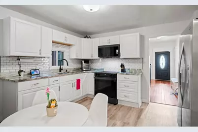275 Broadway St, Chicopee, MA 01020 - Photo 15