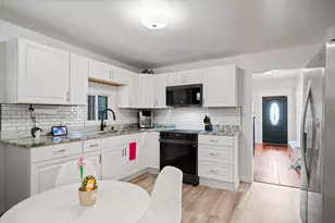 275 Broadway St, Chicopee, MA 01020 - Photo 15