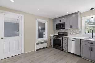 229 Whalom Rd, Lunenburg, MA 01462 - Photo 9