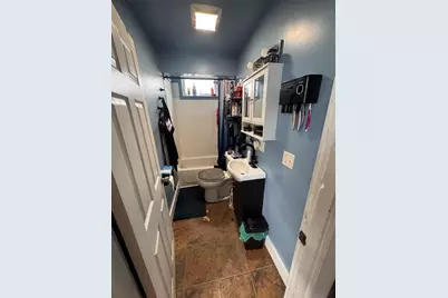 158 Thompson St, New Bedford, MA 02740 - Photo 9