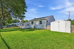 16 Robert Ave, Woburn, MA 01801 - Photo 31