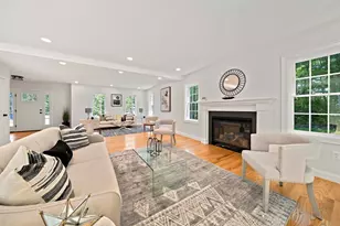 4 Clarendon Cir, Holbrook, MA 02343 - Photo 13