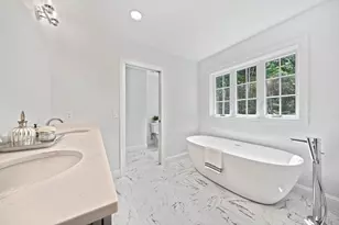 4 Clarendon Cir, Holbrook, MA 02343 - Photo 19