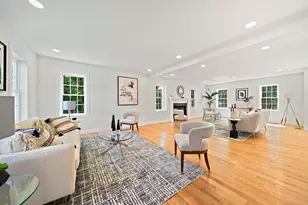 4 Clarendon Cir, Holbrook, MA 02343 - Photo 9