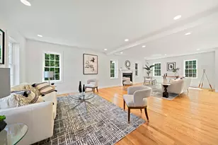 4 Clarendon Cir, Holbrook, MA 02343 - Photo 9