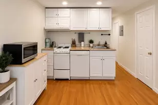 28 Phillips St, Boston, MA 02114 - Photo 3