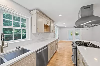 379 West Washington Street, Hanson, MA 02341 - Photo 7