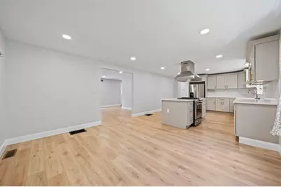 379 West Washington Street, Hanson, MA 02341 - Photo 9