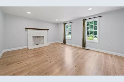 379 West Washington Street, Hanson, MA 02341 - Photo 11