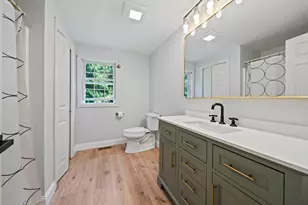 379 W Washington St, Hanson, MA 02341 - Photo 15