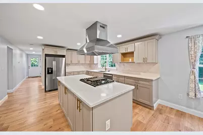 379 West Washington Street, Hanson, MA 02341 - Photo 3