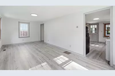 85 Silas St, Springfield, MA 01109 - Photo 9