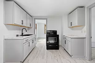 85 Silas St, Springfield, MA 01109 - Photo 1
