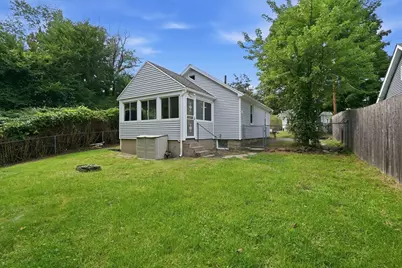 85 Silas St, Springfield, MA 01109 - Photo 7