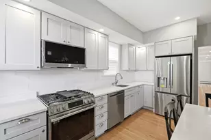 9 Hatch St, Boston, MA 02127 - Photo 13