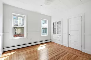 9 Hatch St, Boston, MA 02127 - Photo 5