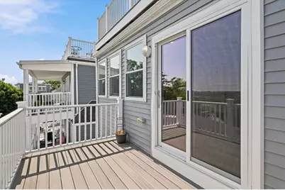 8 Leyden Ave #8, Medford, MA 02155 - Photo 15