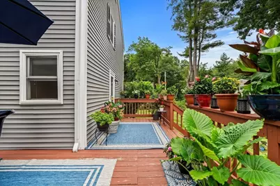 82 Keystone Ln, Billerica, MA 01821 - Photo 9