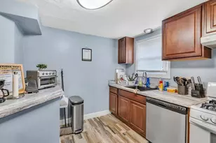 34-36 Silvia Ct, Boston, MA 02136 - Photo 3