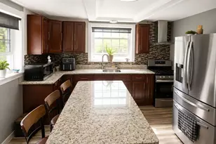 33 Hancock St, Haverhill, MA 01832 - Photo 7